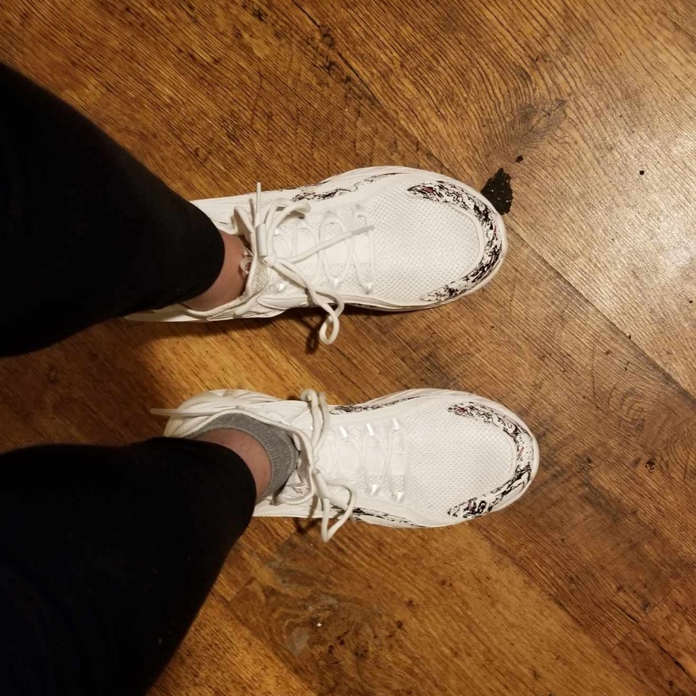 WOMEN'S FASHION SNEAKERS / ATHLETIC SHOES